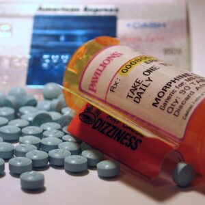 Acheter morphine en ligne est une molécule complexe utilisée en médecine comme analgésique et comme drogue pour son action euphorisante.
